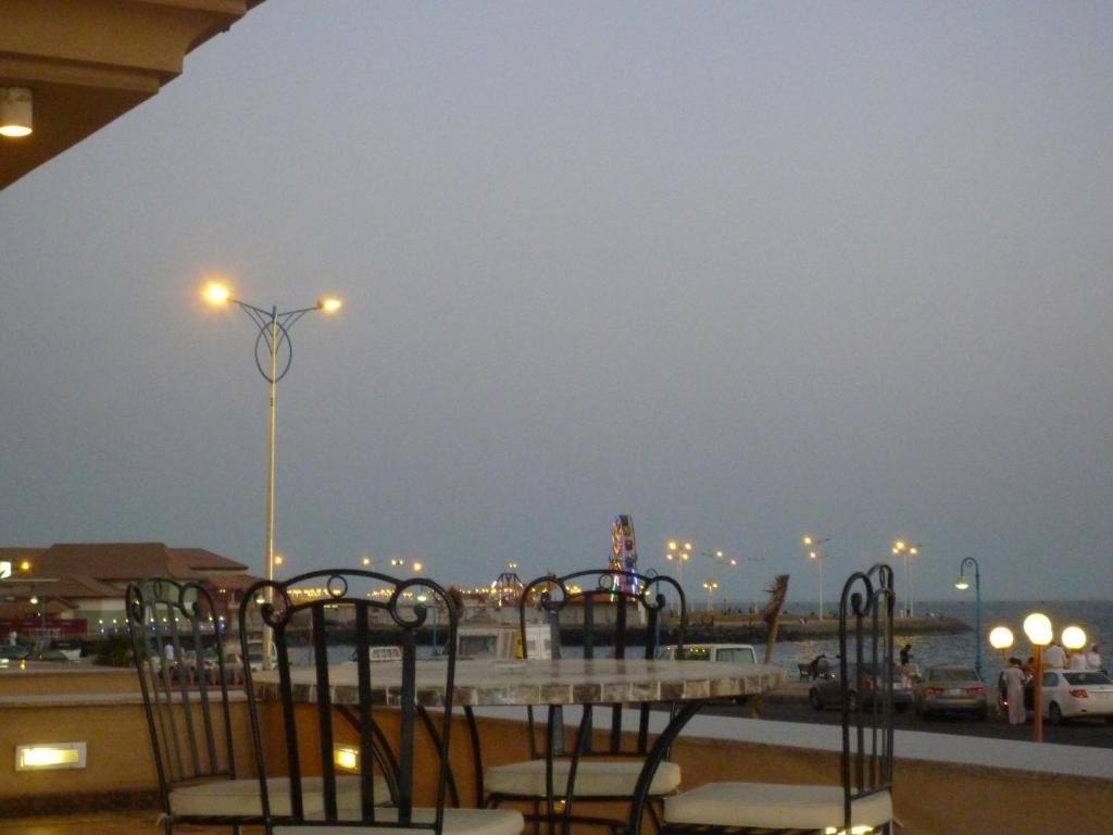 Al Borg Al Watheer Hotel Jizan Ngoại thất bức ảnh